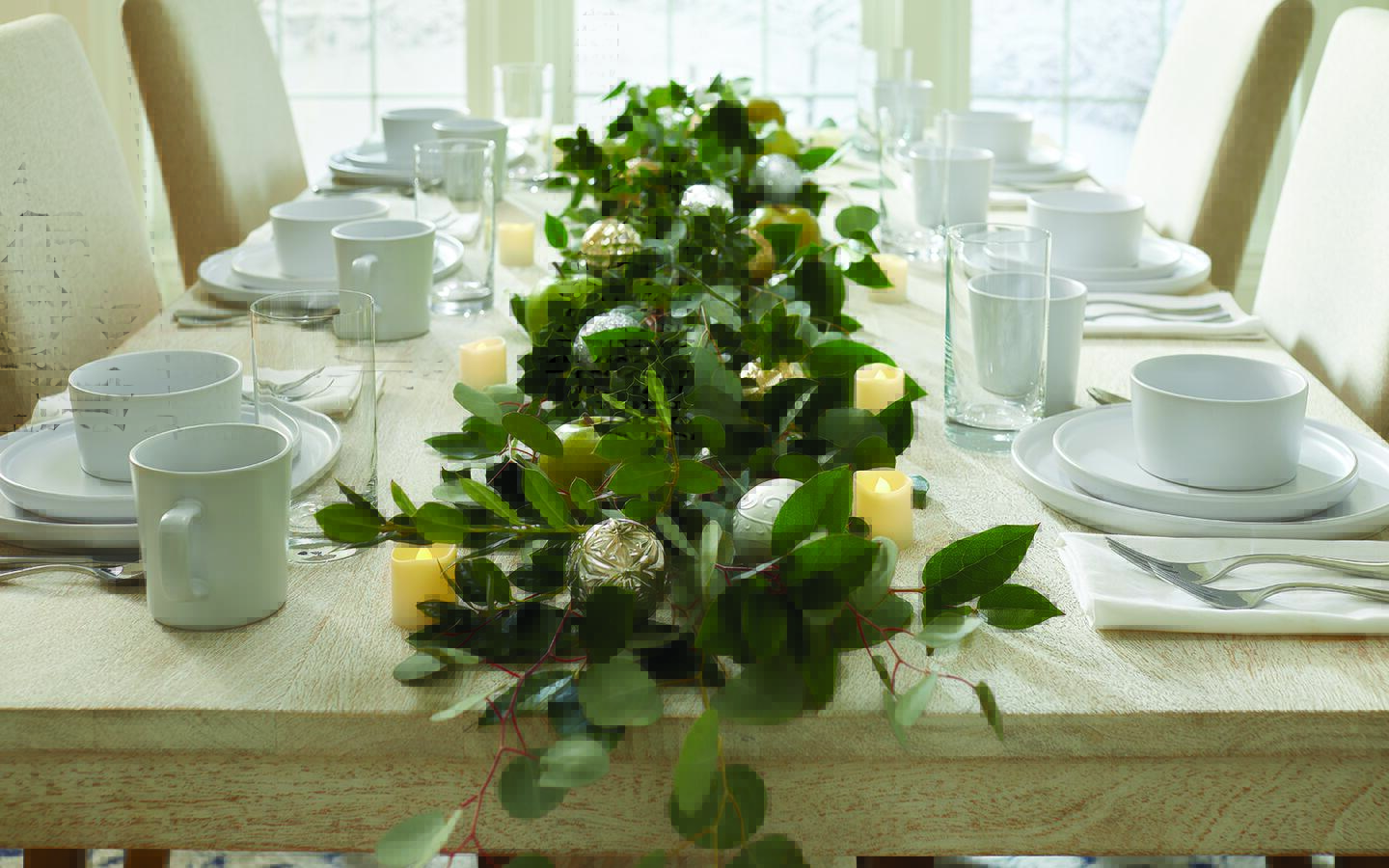 5 Reasons to Love Fresh-Cut Holiday Greenery
