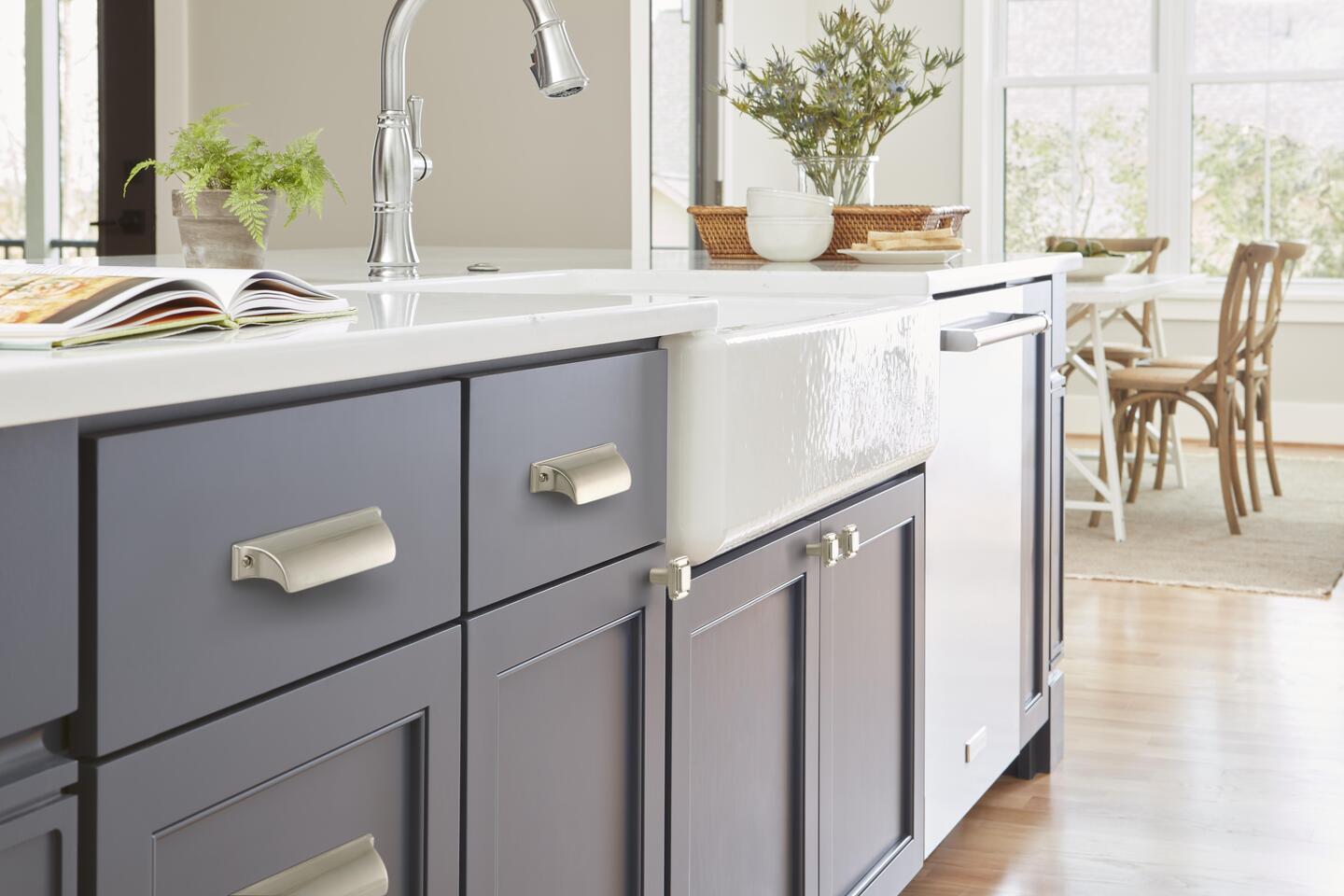 Kitchen Cabinet Hardware Ideas