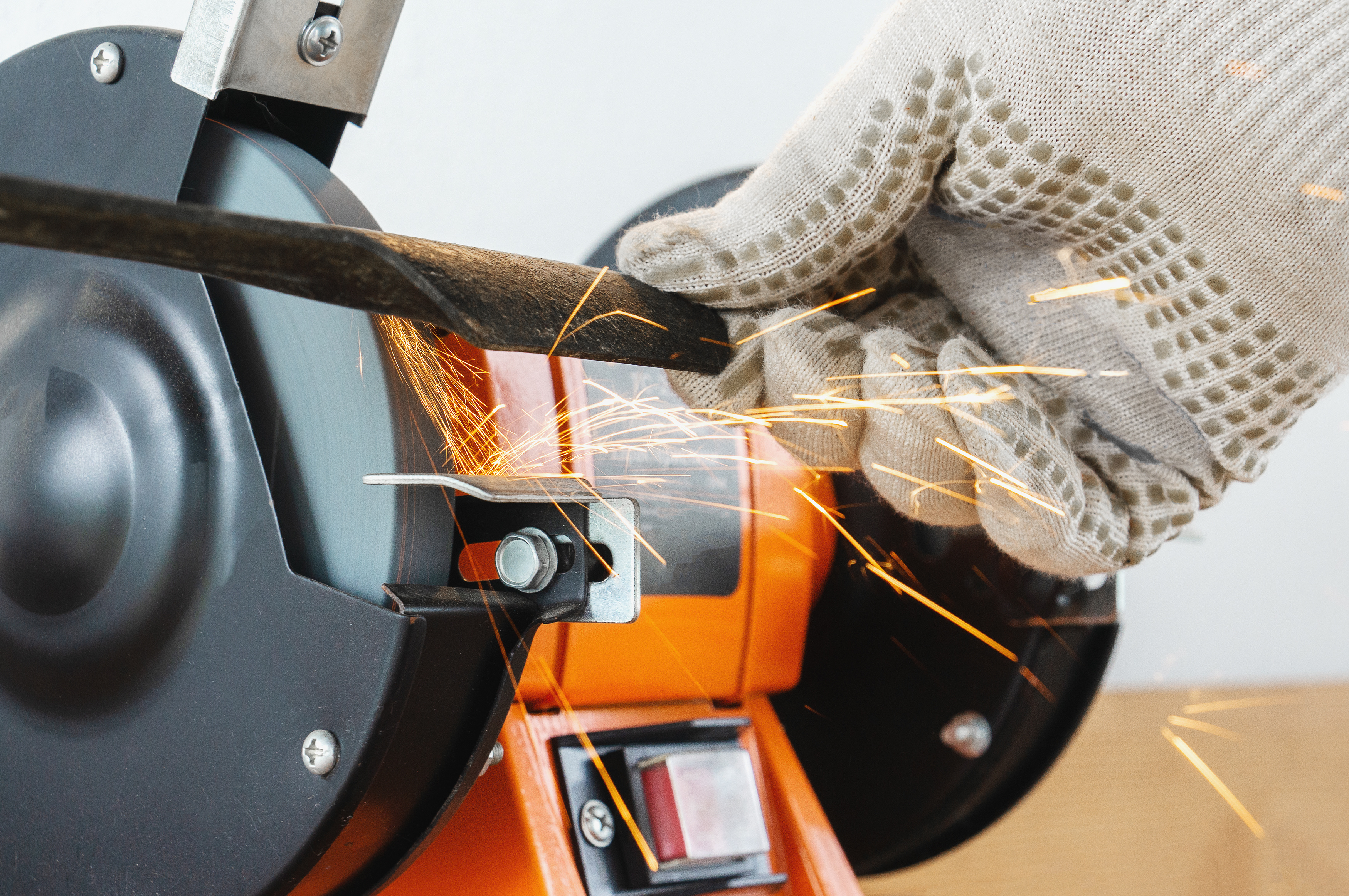 How to Sharpen Lawn Mower Blades