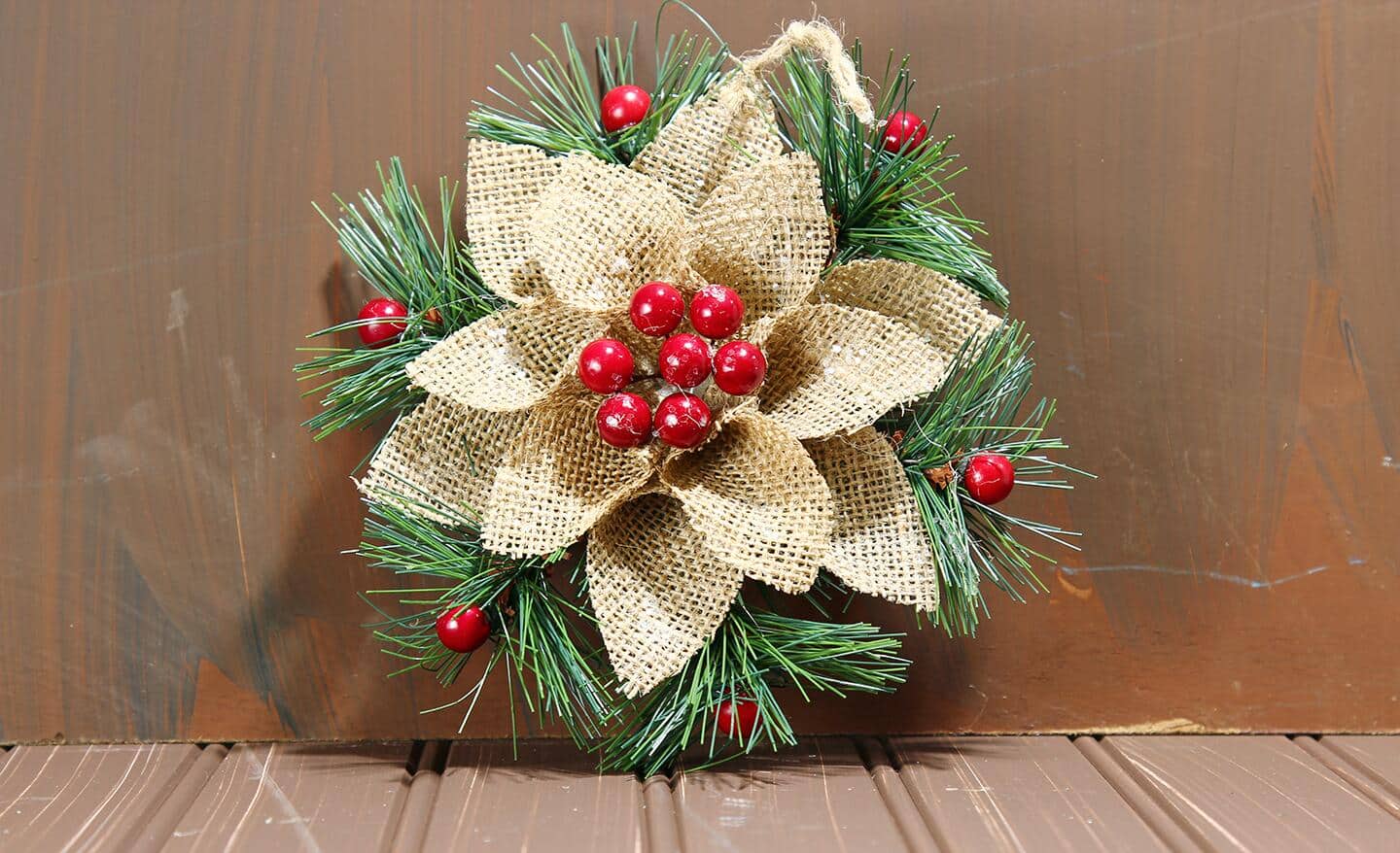 A small burlap wreath. A small burlap wreath.