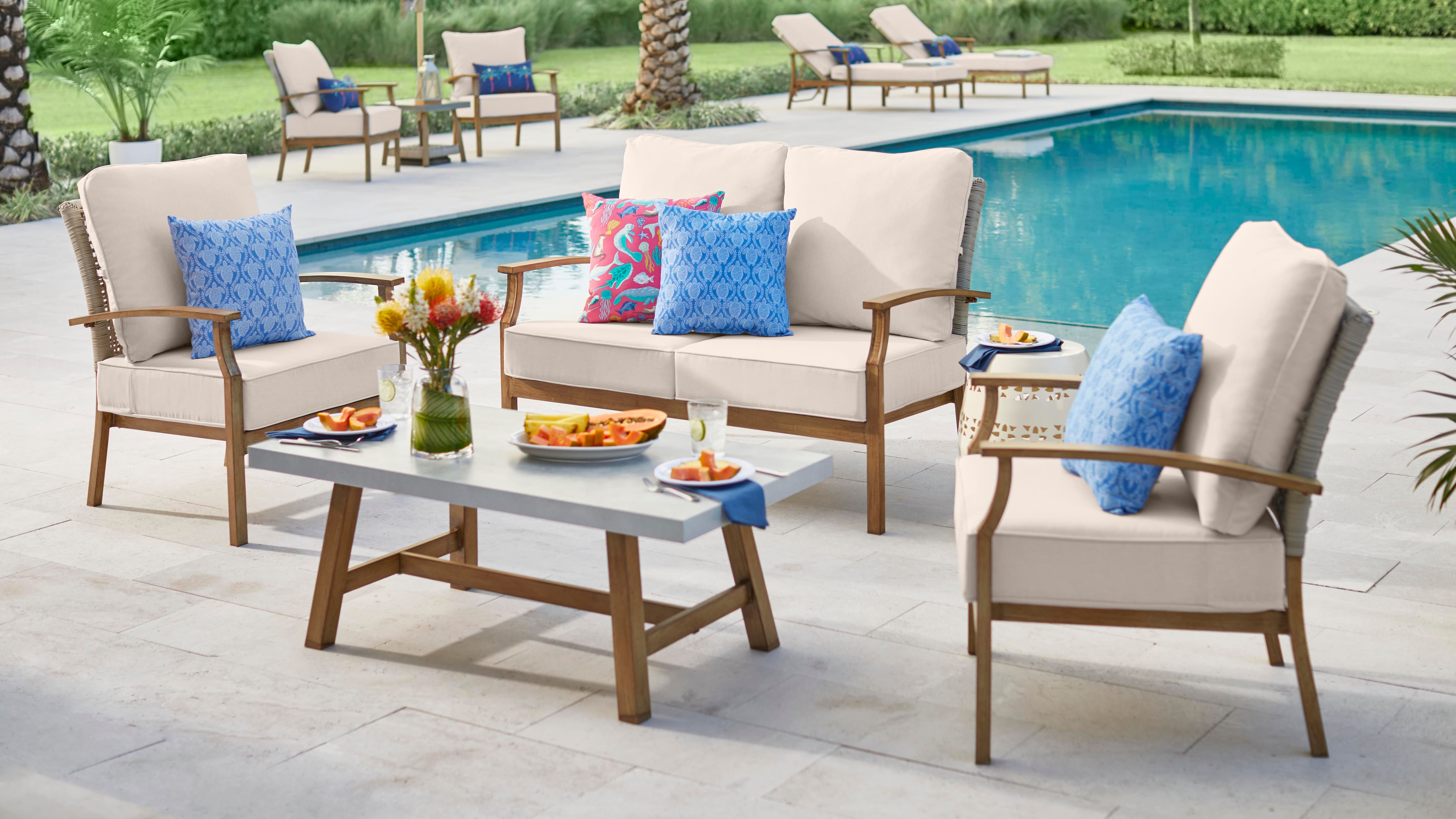 Image for YOUR OUTDOOR OASIS, DESIGNED IN MINUTES