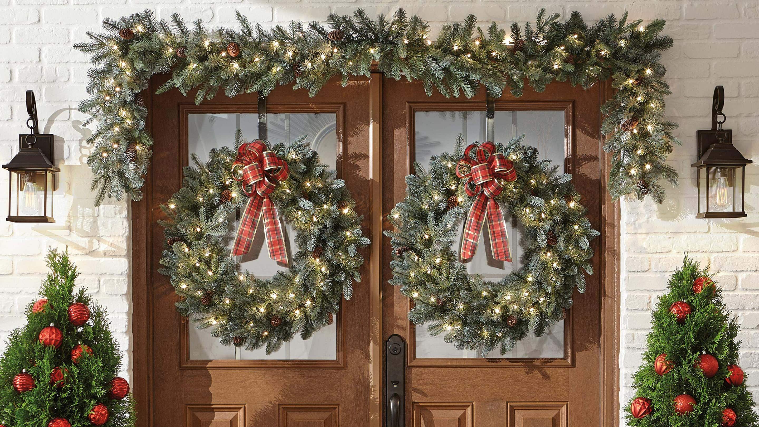 Ideas for Christmas Wreaths