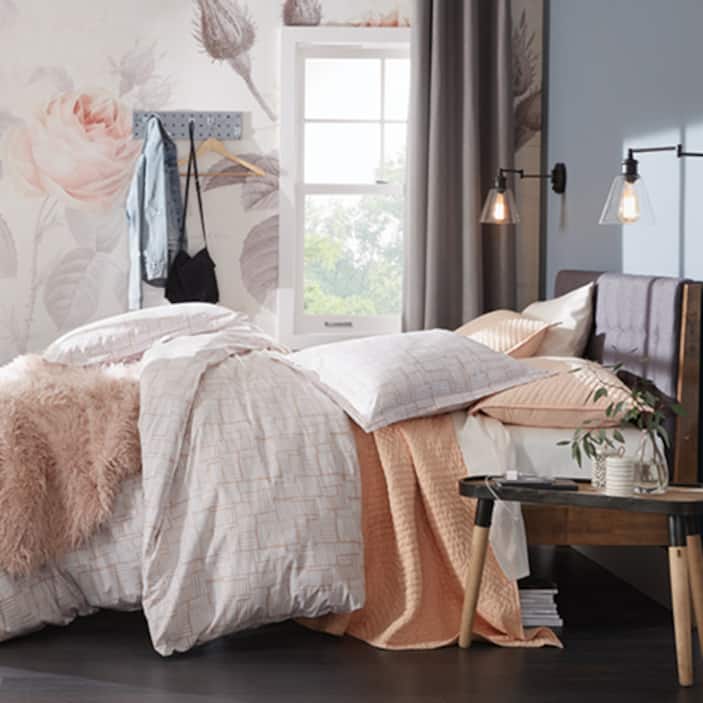 11 Simple Small Bedroom Ideas