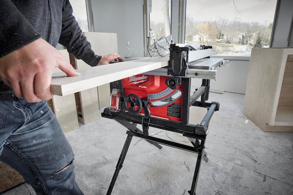     How to Use a Table Saw