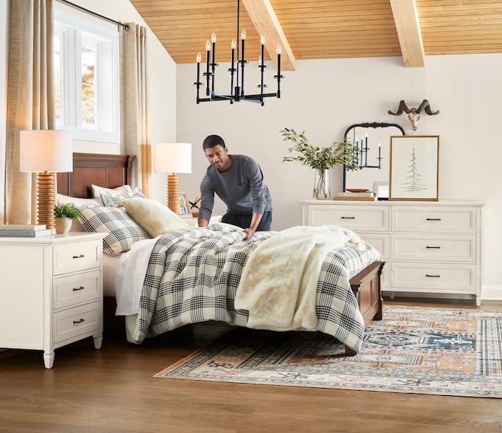 How to Make a Small Bedroom Look Bigger