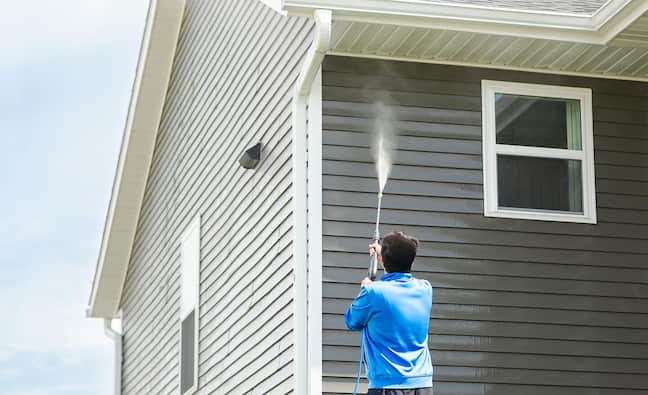 How To Pressure Wash a House