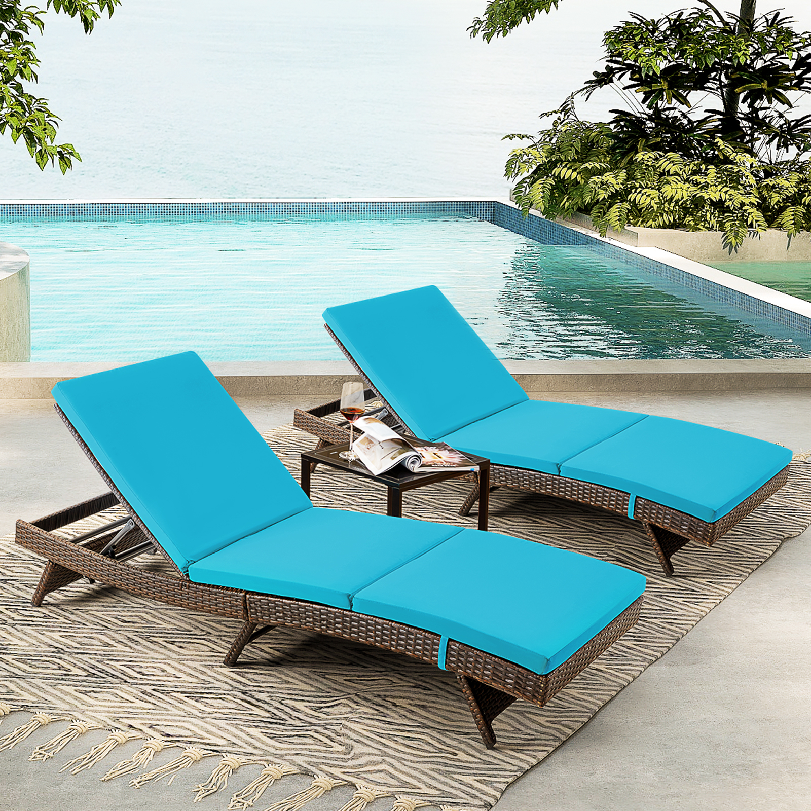 Best Furniture for Your Poolside Space
