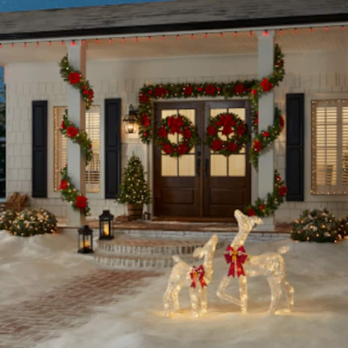 Lighted Outdoor Decor