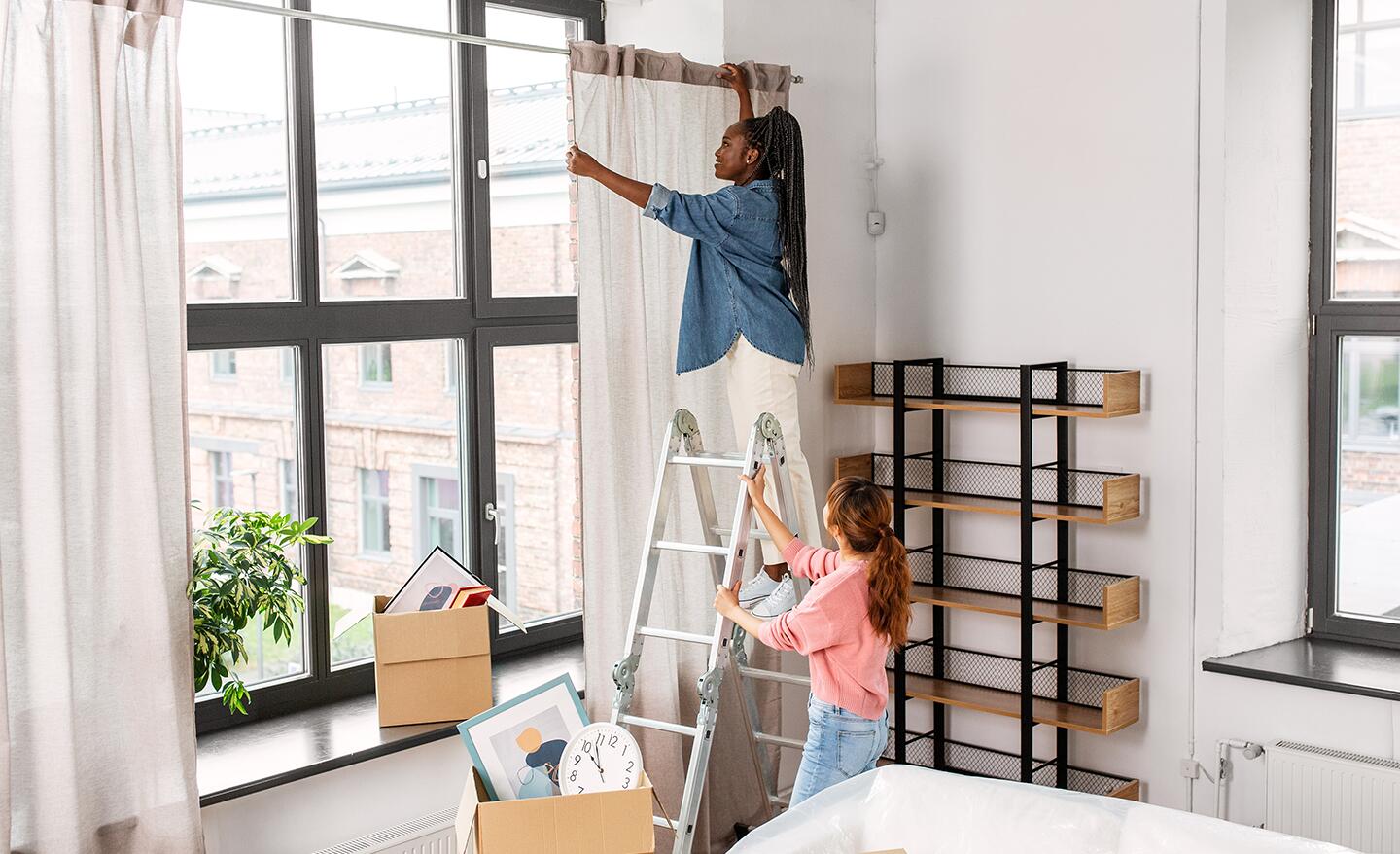 How to Hang Curtains