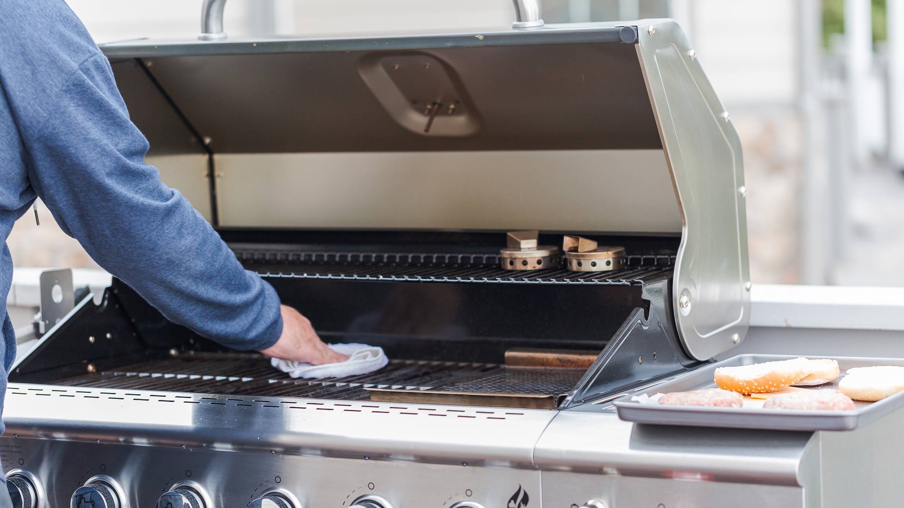 How to Clean A Grill