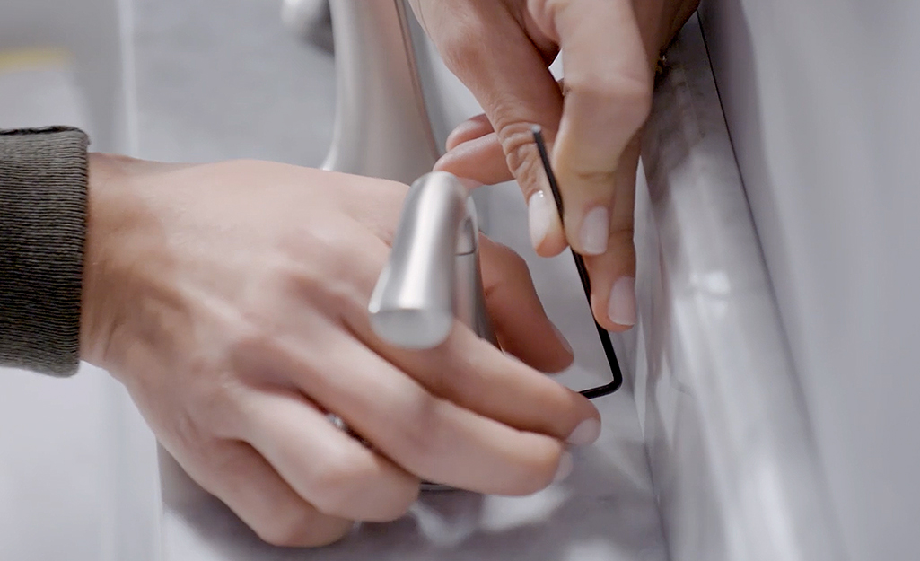 How to Fix a Leaky Faucet