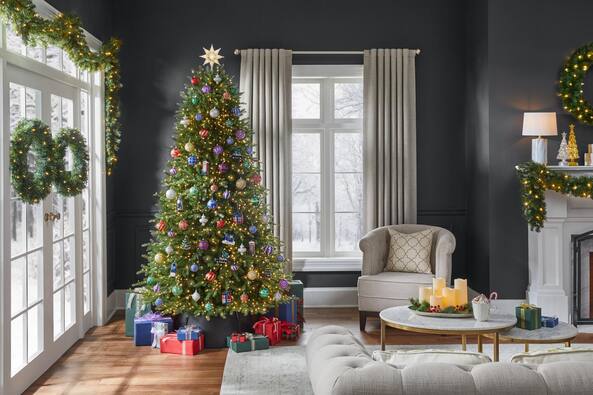 Image for How to Decorate a Christmas Tree
