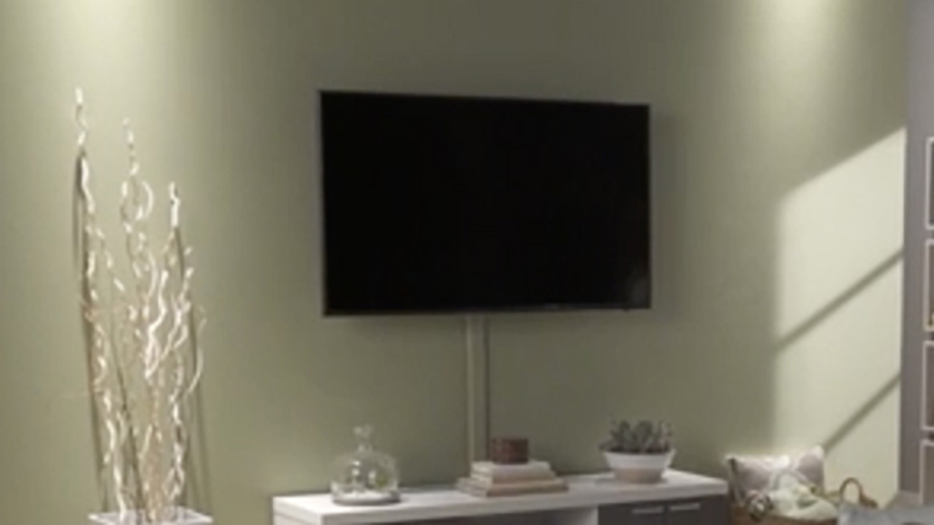 How to Mount a Flat Screen TV