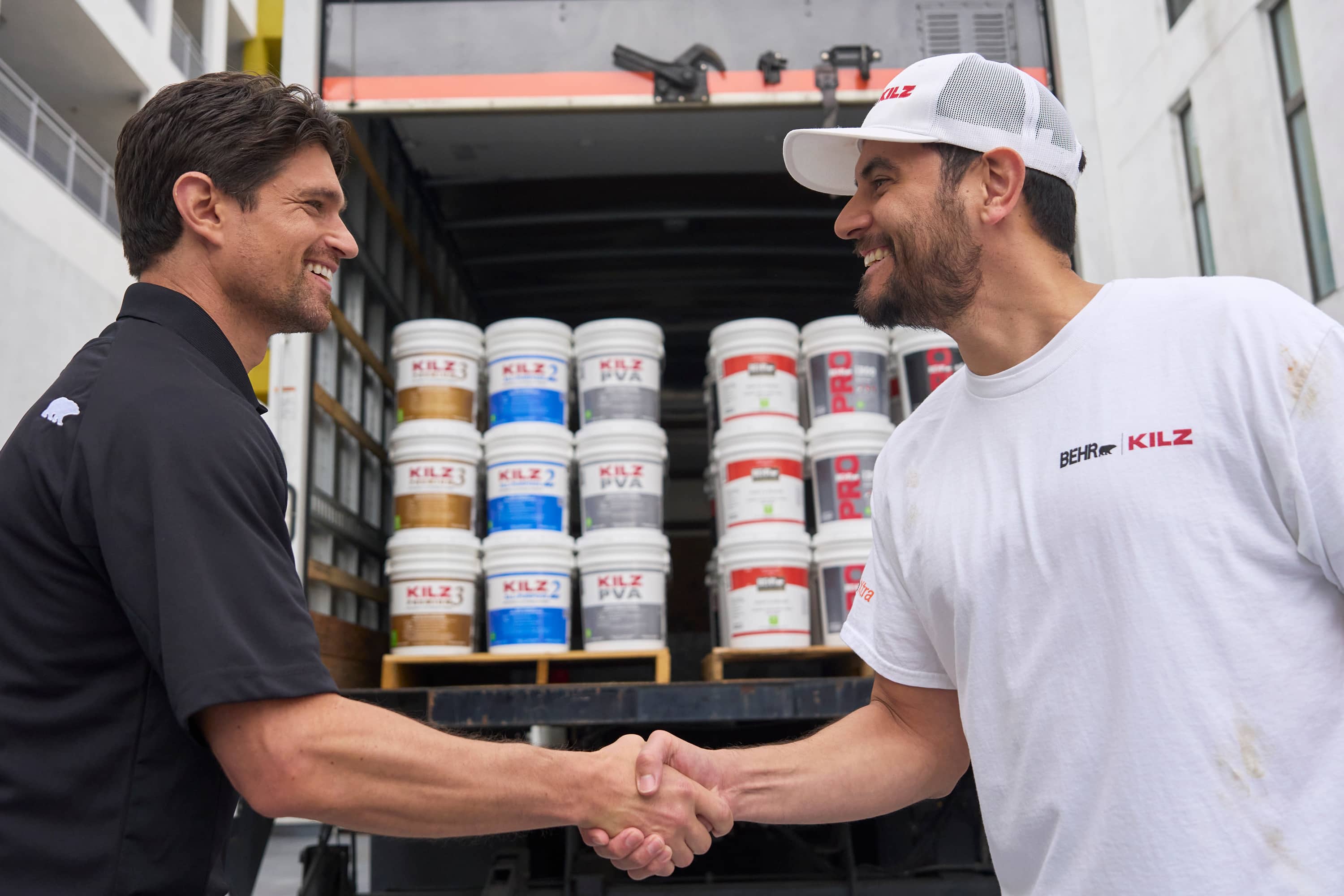 Image for ENVÍOS GRATIS BEHR® PRO AL MISMO DÍA O SIGUIENTE*