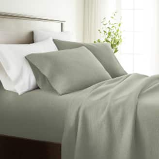 Up to 30% Off Select Sheets & Pillowcases
