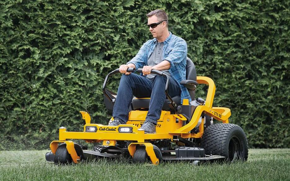 FREE DELIVERY ON SELECT RIDING LAWN MOWERS